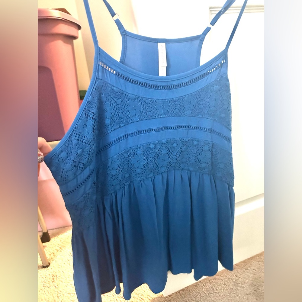High neck tank, women’s size L-perfect condition, very lightly used